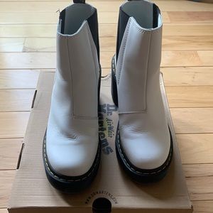 Dr Marten Chelsea boot